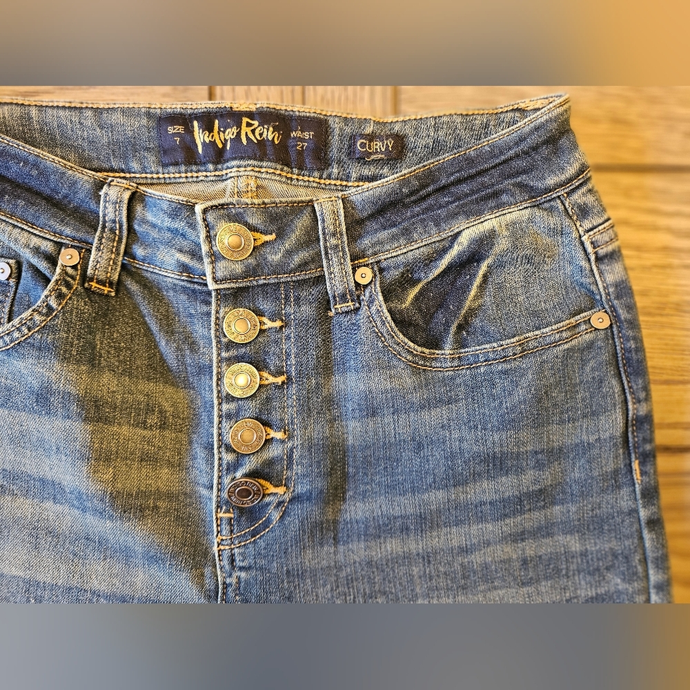 Distressed Jeans - Picture 5 of 15